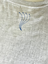 Load image into Gallery viewer, Ninosathes T-Shirt “dolphin-charm” (L)