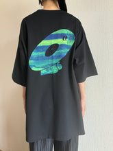 Load image into Gallery viewer, Cohshi.  “ SPIN ME TEE ” (XL)