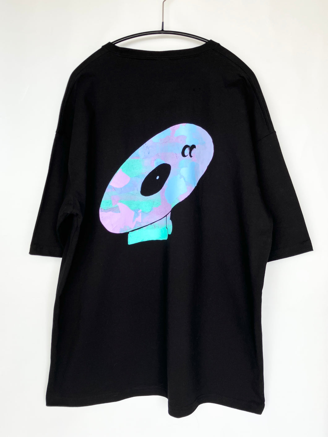 Cohshi.  “ SPIN ME TEE ” (XL)