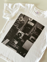 画像をギャラリービューアに読み込む, Organic Music T-Shirt “a Room Full of Audio” (M)
