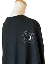 Load image into Gallery viewer, Organic Music Big Silhouette Long-Sleeve T-shirt “Ray of light” (S/M/L/XL)
