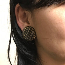 Load image into Gallery viewer, Belgium Purchase ☆ Plaid Earrings (clip-on)
